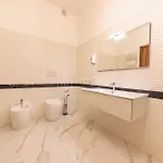- E Bed & Breakfast
