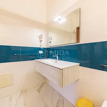 - E Bed & Breakfast 3*
