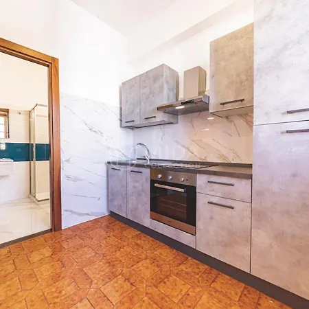 Bed & Breakfast - E 3*